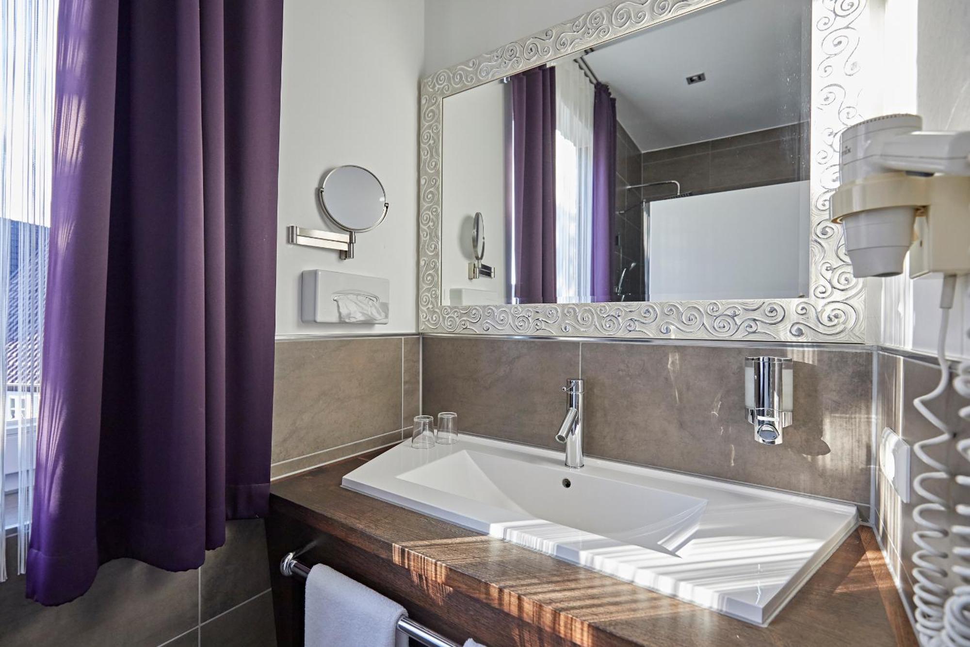 Hotel Zur Wartburg Rheda-Wiedenbrück Εξωτερικό φωτογραφία