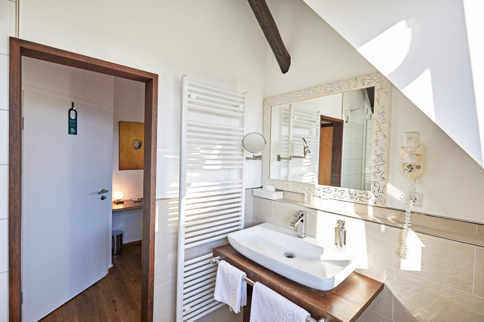 Hotel Zur Wartburg Rheda-Wiedenbrück Εξωτερικό φωτογραφία