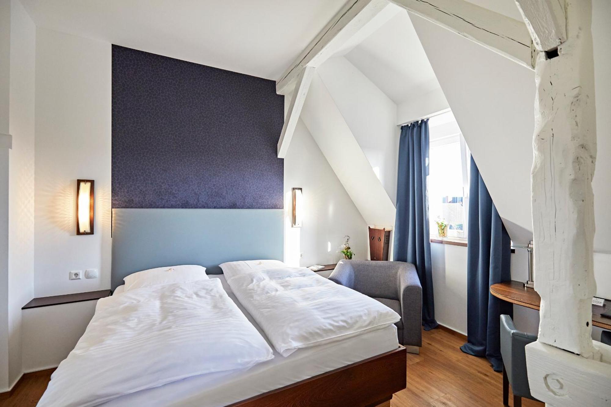 Hotel Zur Wartburg Rheda-Wiedenbrück Εξωτερικό φωτογραφία